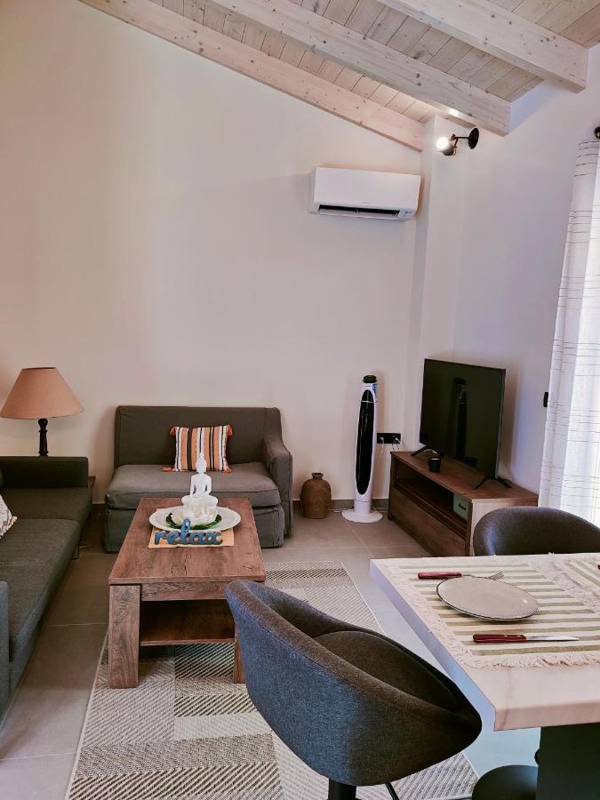 The Old Stables Apartment Vátos Dış mekan fotoğraf