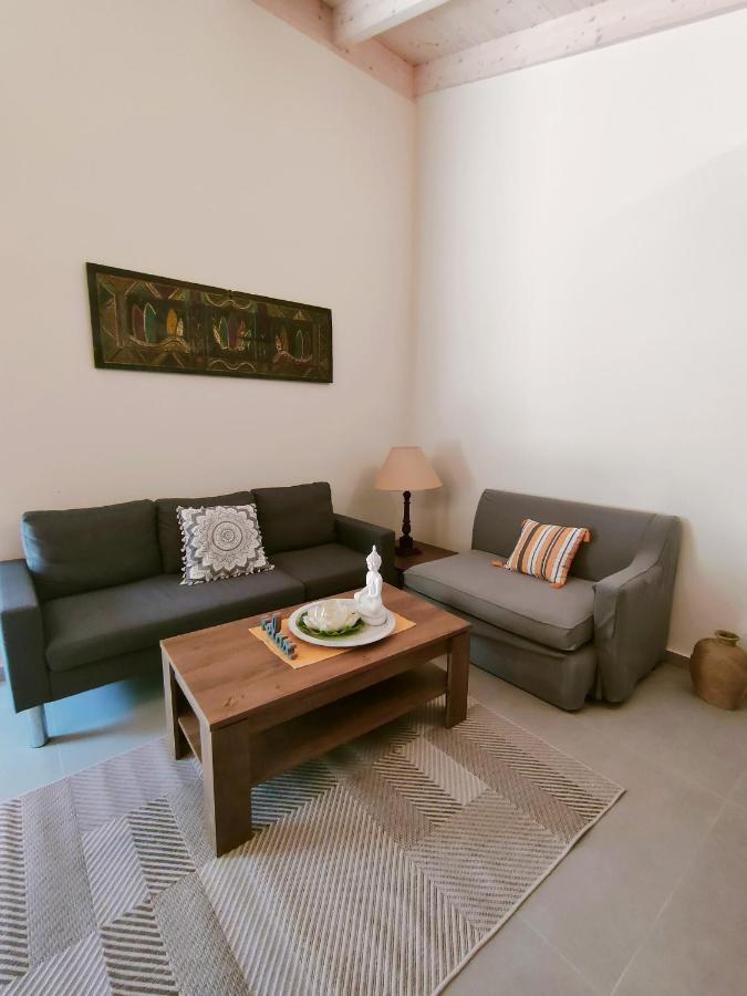 The Old Stables Apartment Vátos Dış mekan fotoğraf