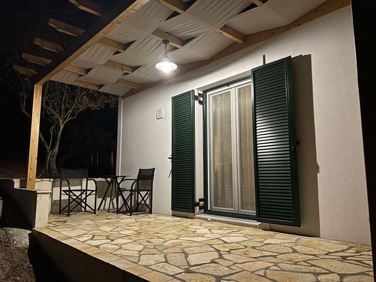 The Old Stables Apartment Vátos Dış mekan fotoğraf